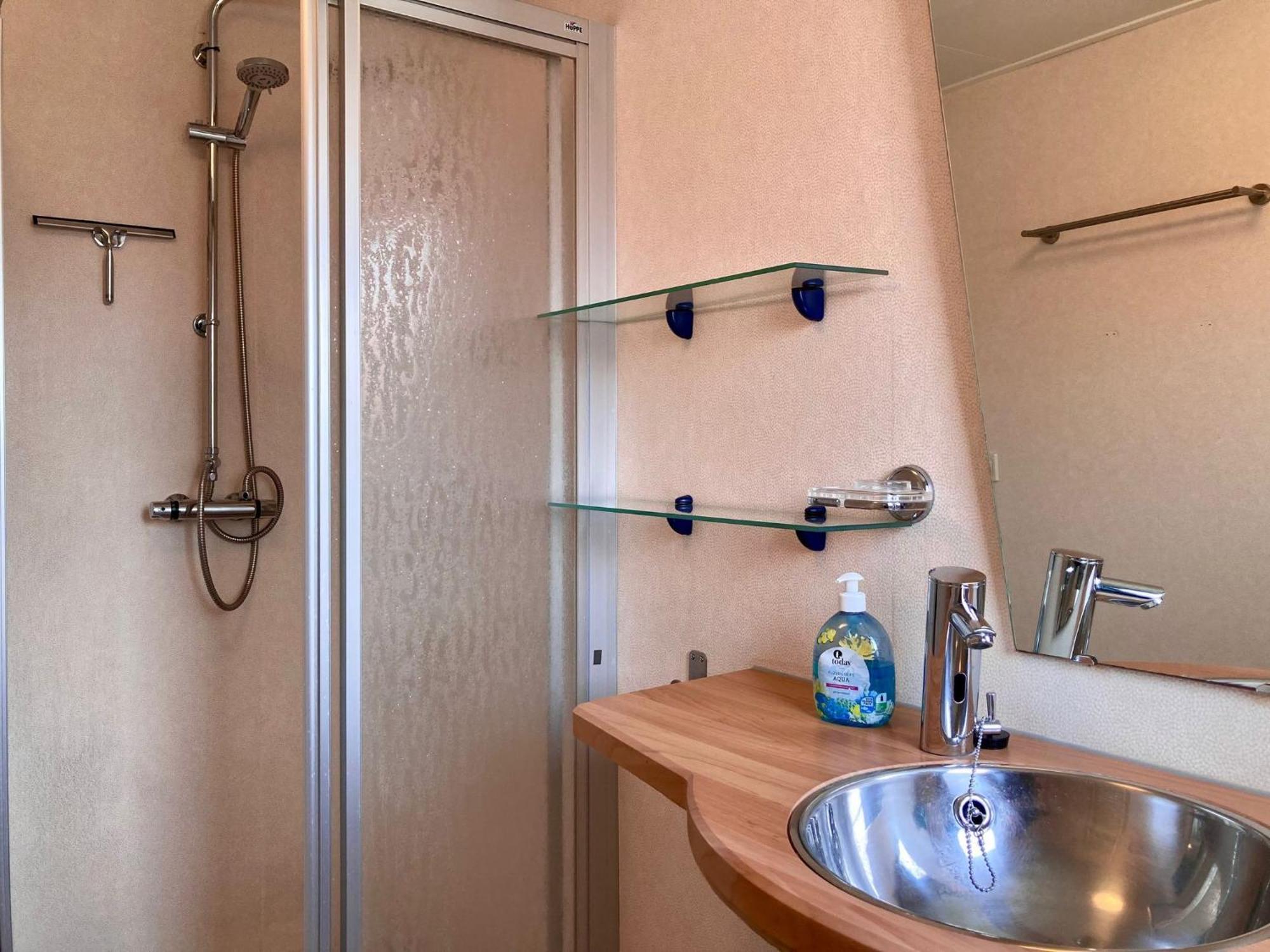 Lakeview 6 Pers Holiday Home Aurora With Fenced Garden, Whirlpool And Sauna Anjum Dış mekan fotoğraf